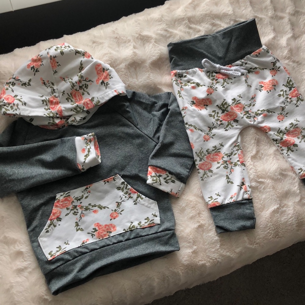 🏖FLASH SALE🏖 Boutique Hoodie and Jogger Set